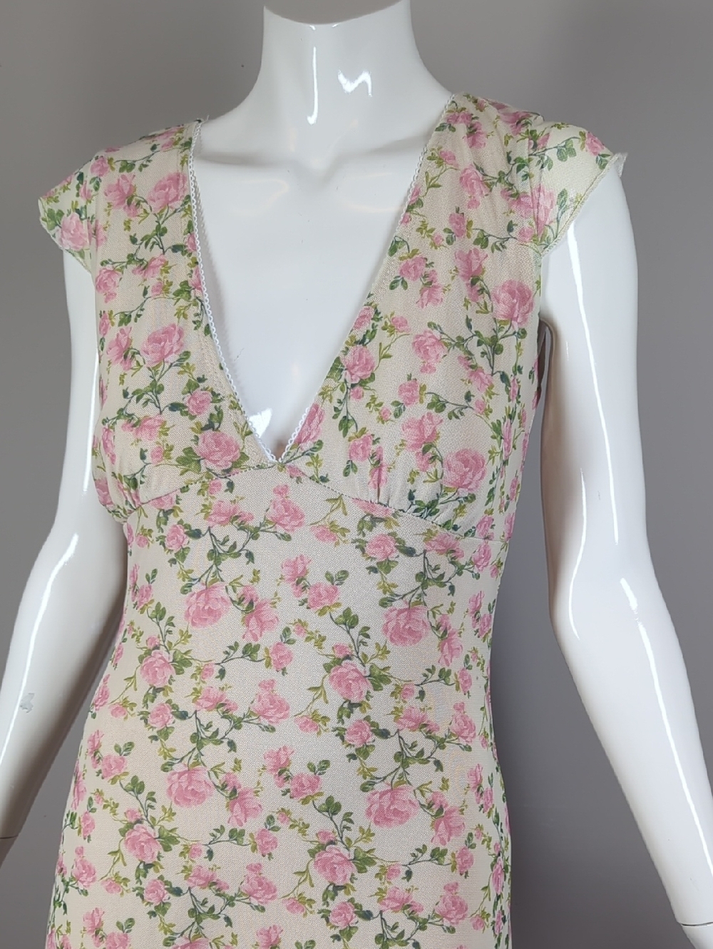 See You Monday Floral V-Neck Midi Dress in Pink and Cream Sheer Stretchy Roses - Picture 2 of 7
